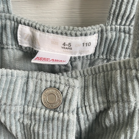 Girls corded jumper dress with buttons and pockets - Picture 3 of 3